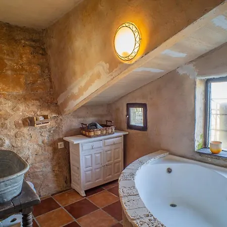 Charming In With Private Pool 빌라 Algarinejo